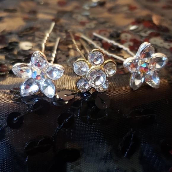 Hair Accessory - Picture 1 of 1